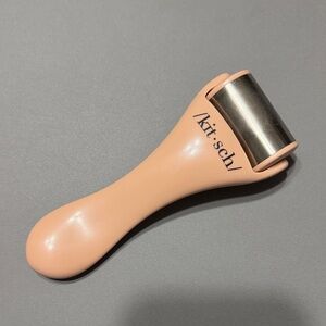 Kitsch Skincare Roller in Blush and Silver